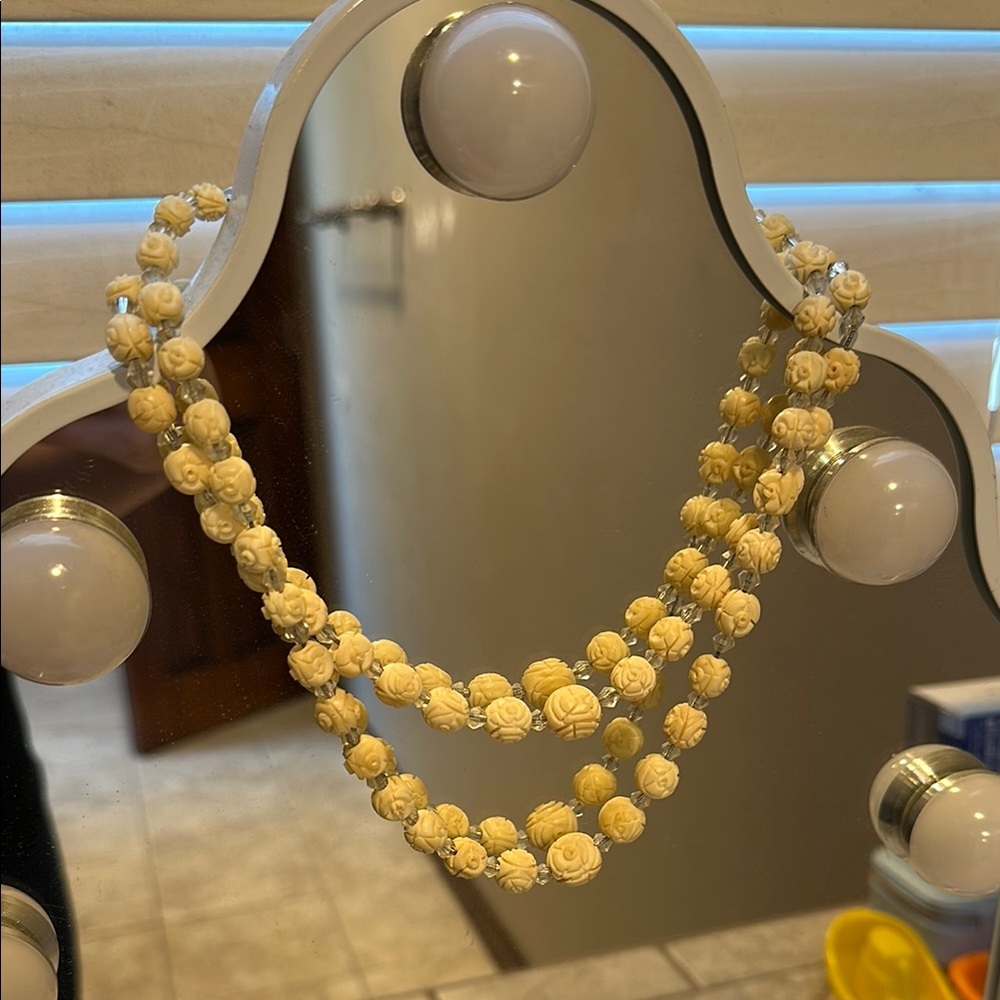 Vintage Elegant Cream Double Strand Floral Necklace